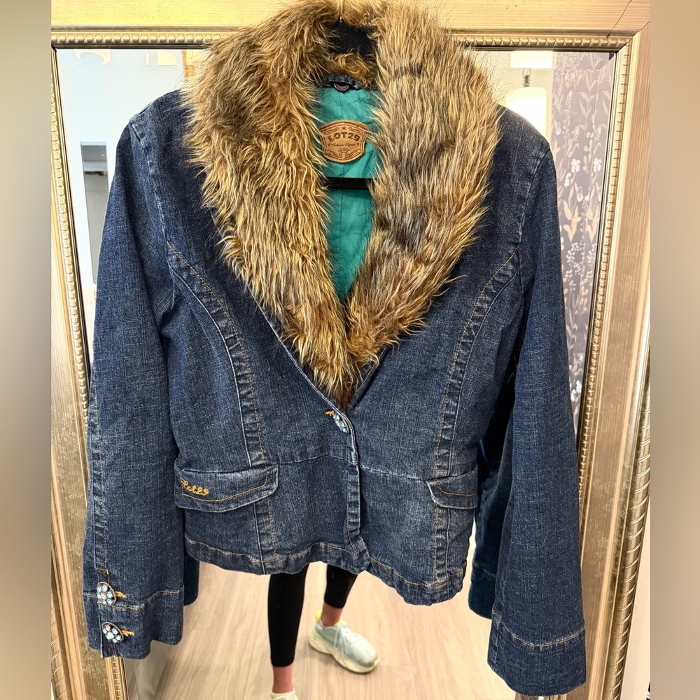 LOT 29- Size M- Fur , Turquoise Inside. removable Fur denim jacket